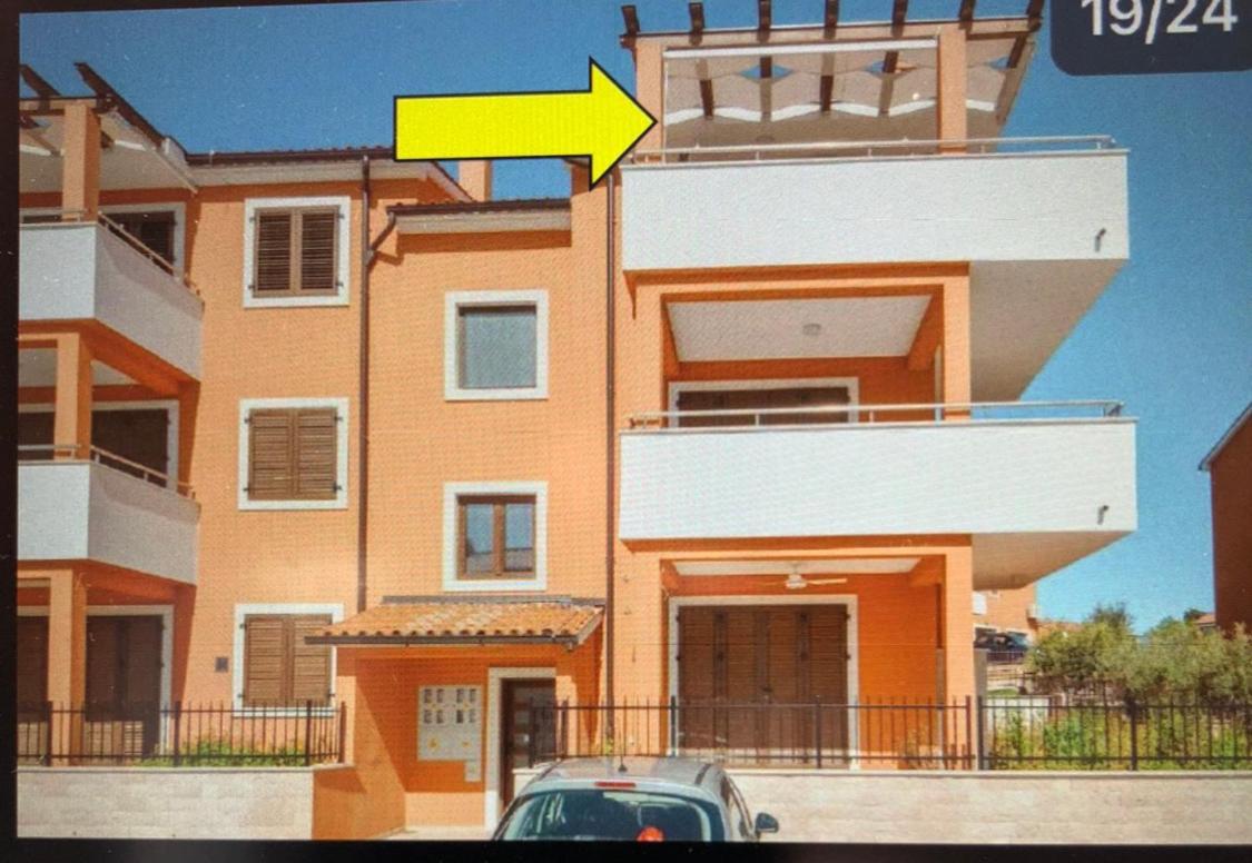 Apartment Dertil Premantura Buitenkant foto